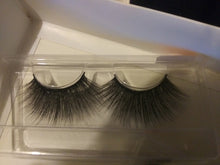 Load image into Gallery viewer, &quot;luscious&quot; 5D Premium Mink Lashes 25mm
